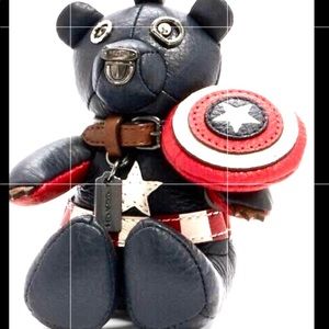 Coach │ Marvel Captain America Collectible Bear Bag Charm